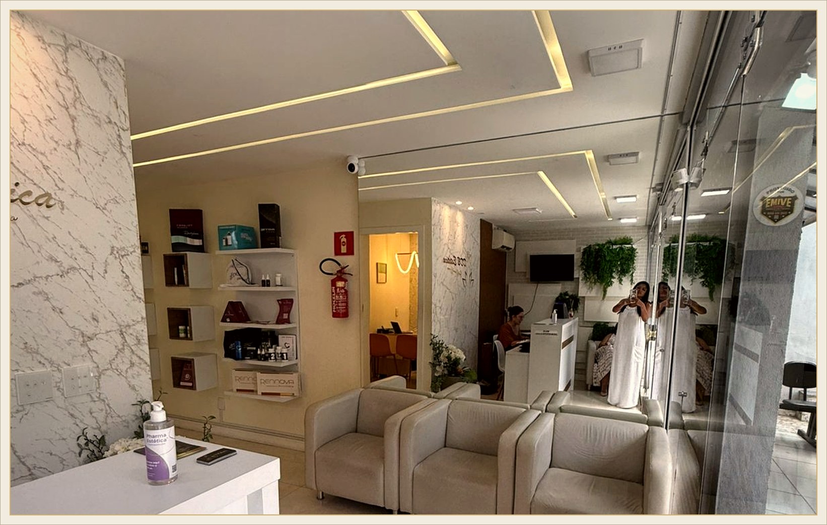 Sala de espera da clínica DDB Estética em Vila Velha